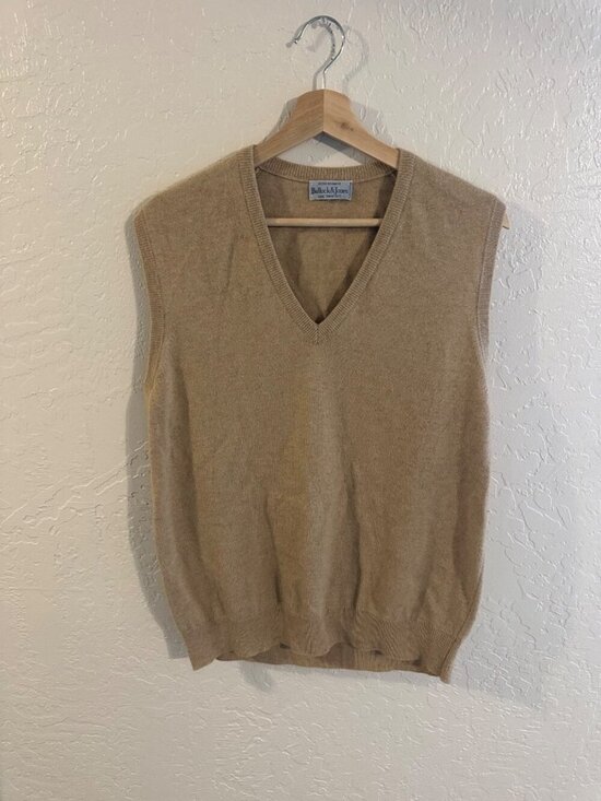 Bullock & Jones Other - 100% Cashmere Tan Sleeveless V Neck Fall Buttery Soft Sweater Vest